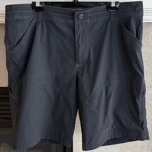 KUHL Men’s Shorts Size 40